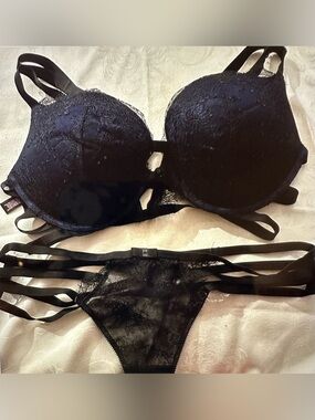 Victoria's Secret Midnight Blue  Lace Push-Up Bra & Strappy Thong Set